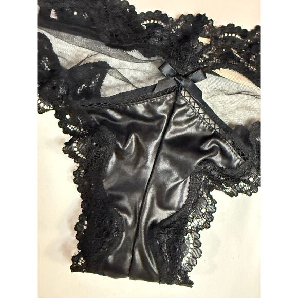 NWT Victoria’s Secret Vintage Sheer Lace Cheeky Panty Black Size XS 2014 - Picture 4 of 5